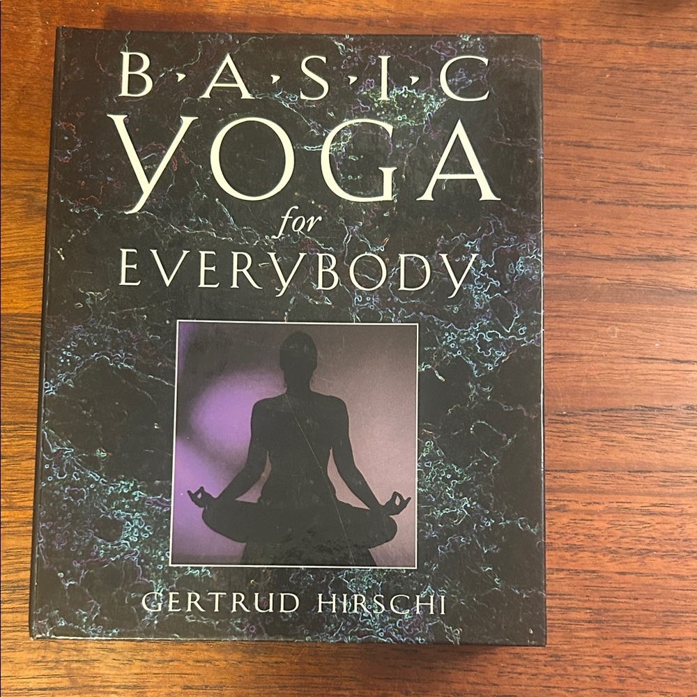 Basic Yoga for Everybody by Gertrud Hirschi - Black Cover